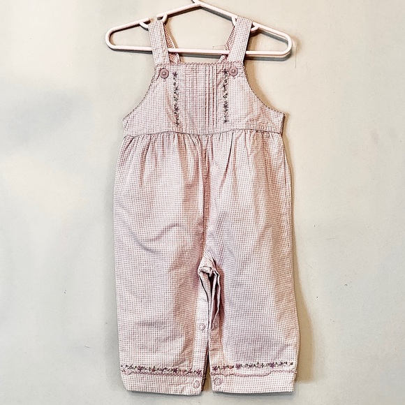 Carter's - Picture 1 of 5